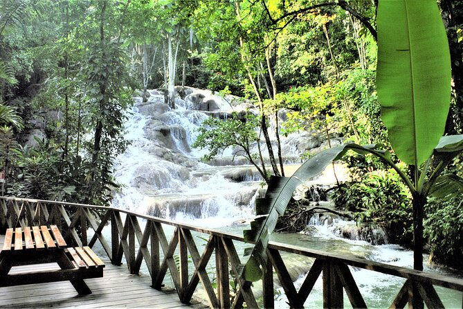 Dunns River Falls and Ocho Rios Shopping Tour From Runaway Bay - Shopping in Ocho Rios