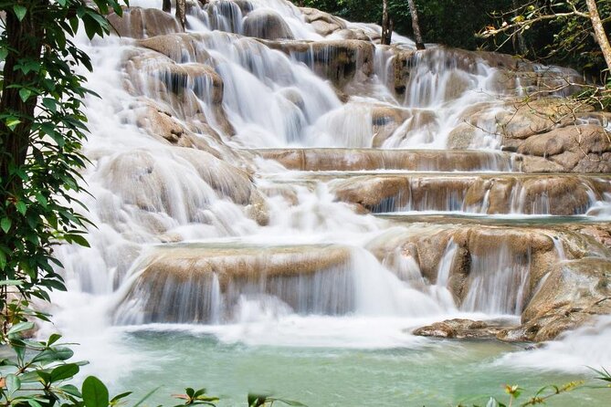 Dunns River Falls & Bob Marley Nine Mile Ocho Rios Comb Tour - Visiting Bob Marleys Birthplace