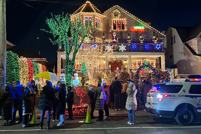 Dyker Heights Tour Christmas Lights in New York - Meeting and Pickup Details
