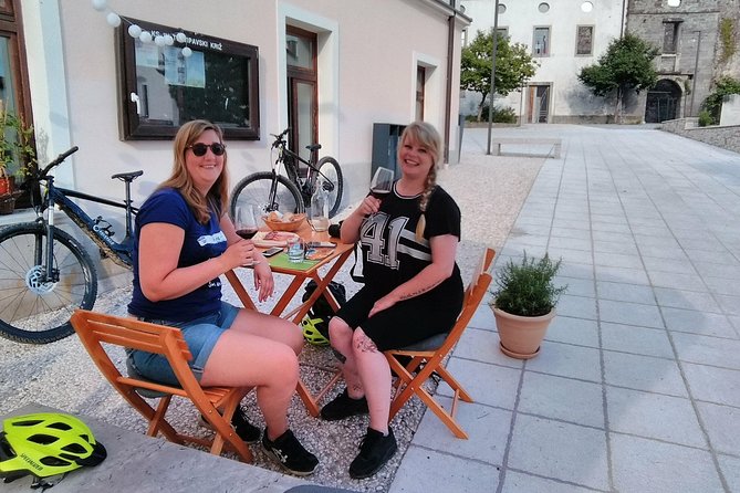 E-bike Vipava River Tour - Homemade Ice-Cream Included