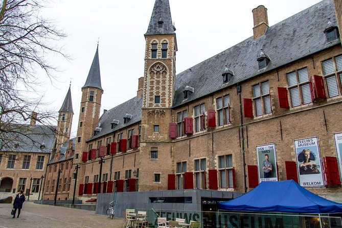 E-Scavenger Hunt Middelburg: Explore the City at Your Own Pace - Discovering Interesting Facts and Locations