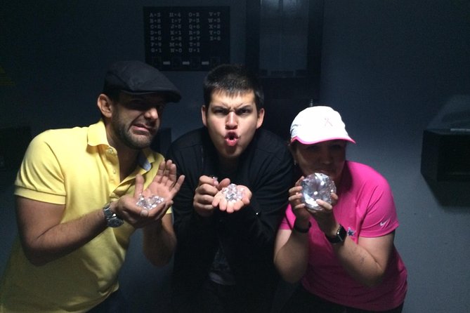 Escape Room in Guadalajara: Central Bank Robbery - Accessibility and Participation
