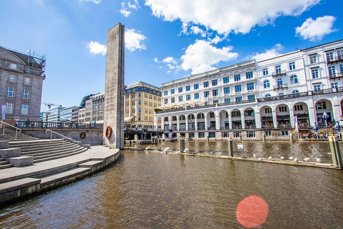 Explore Hamburg in 90 Minutes With a Local - Personalized Recommendations