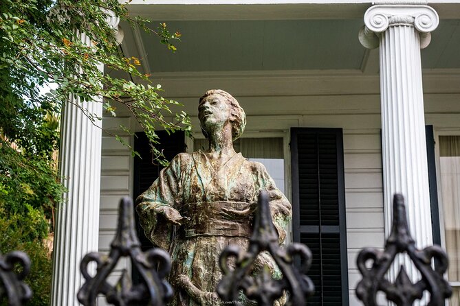 Explore New Orleans Garden District: Private 2-hour Walking Tour - Customer Experience and Reviews