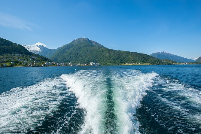 Fjord Cruise to Fjærlandsfjord - Scenic Highlights and Experiences