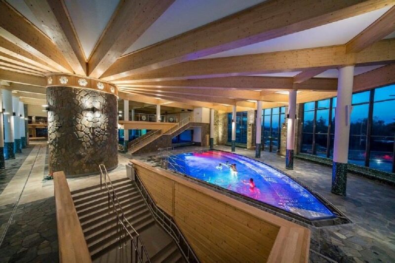 From Krakow: Full-Day Chocholowska Thermal Bath Tour - Food and Drink Options