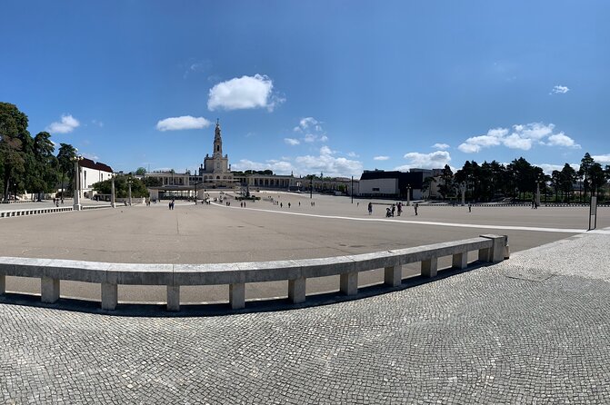 From Lisbon to Fátima, Batalha, Nazaré, and Óbidos Full Day Private Tour - Batalha Monastery