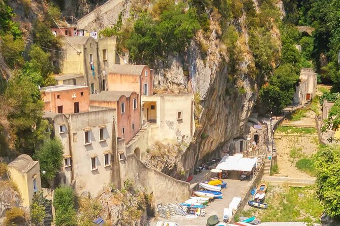 Full Day Amalfi Small Group Cruise From Positano - Exploring the Amalfi Coast