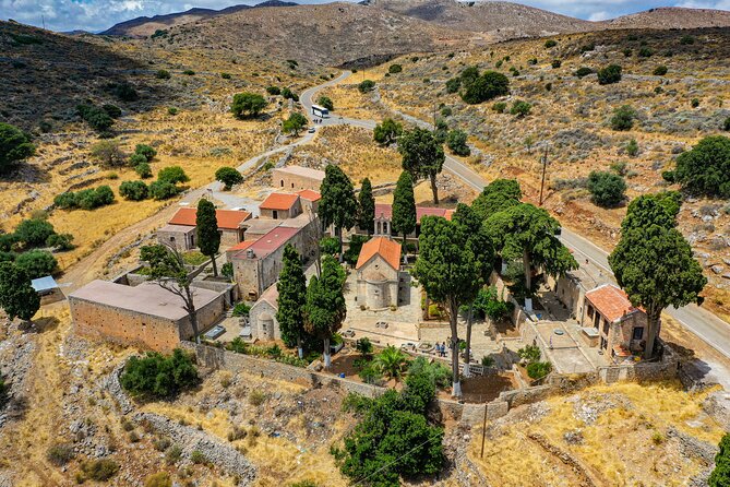 Full-Day Private Guided Tour in a Breathtaking Crete Island - Traveler Support and Assistance