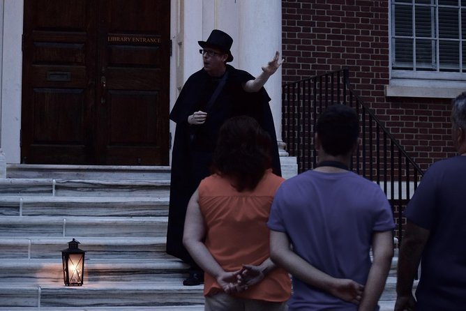 Ghost Tour of Philadelphia by Candlelight - Spotlight on Spooky Storytelling