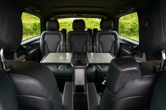 Glasgow to Edinburgh Luxury Car Transfer - Professional Driver and Personalized Service