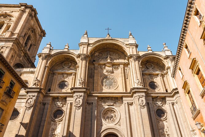 Granada Scavenger Hunt and Sights Self-Guided Tour - Interactive Learning Experience