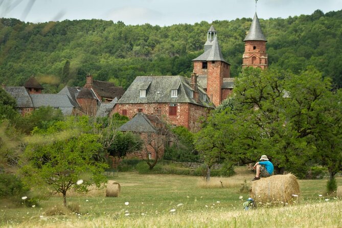 Guided Tour of Collonges La Rouge - Transportation and Parking Details