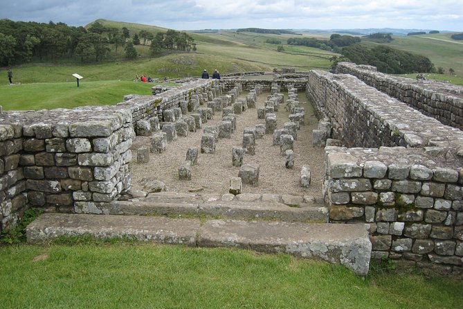 Hadrians Wall: a Self-Guided Audio Tour Along the Ruins - Exploring the Ruins