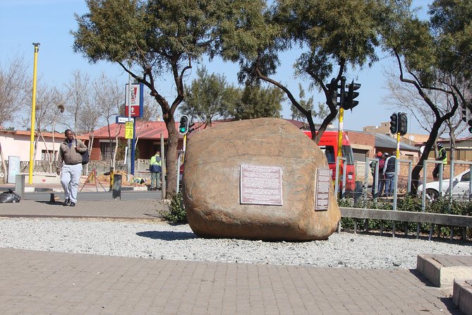 Half Day Soweto Tour From Apartheid Museum - Tour Logistics and Accessibility