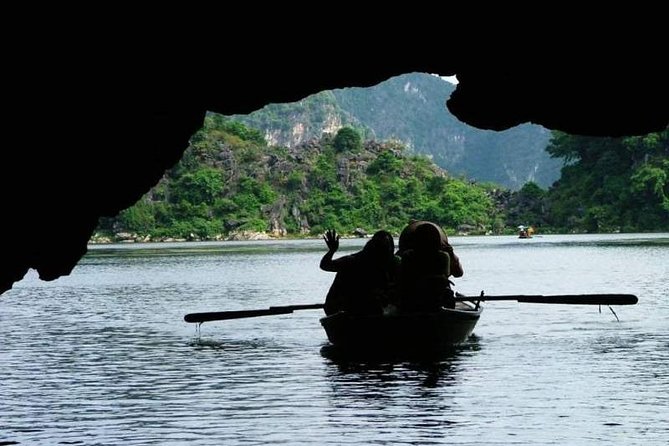 Hanoi - Hoa Lu - Trang An - Mua Cave - 1 Day Tour - Luxury Limousine From Hanoi - Dining Experience