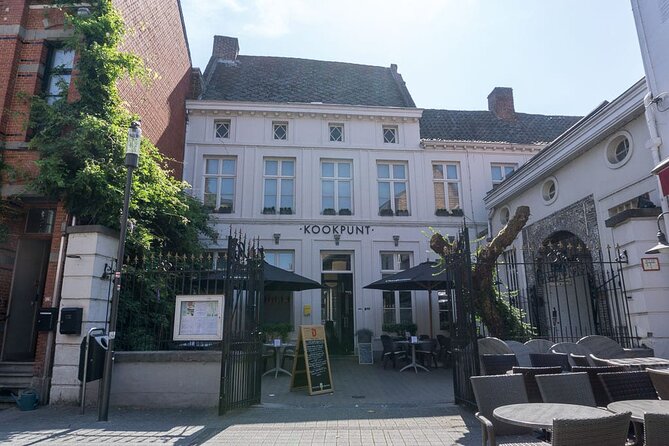 Hasselt Self-Guided Tour and Interactive City Game  - Flanders - Optimal Smartphone Experience Requirements