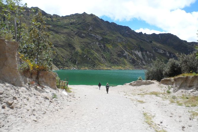 Hiking Day-Trip to Quilotoa Lagoon From Quito - Accessibility and Physical Fitness