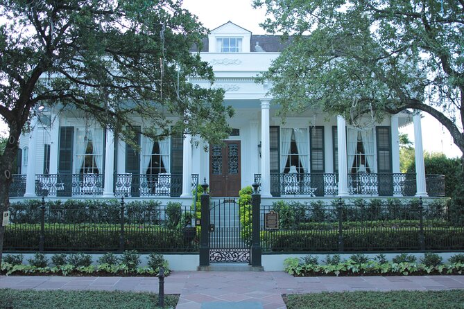 Historic Garden District Walking Tour - Exploring the American Sector