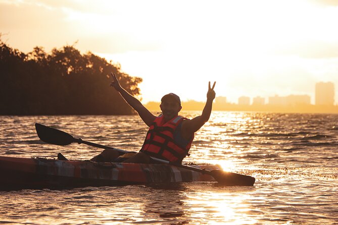 Kayak Tour at Sunset in Cancun - Group Size and Cancellation Policy