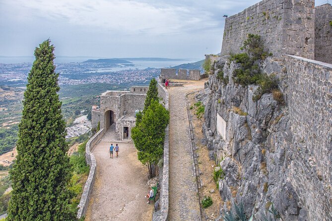 Klis Fortress - Game of Thrones Tour With Lunch From Split - Dining Experience at Stella Croatica