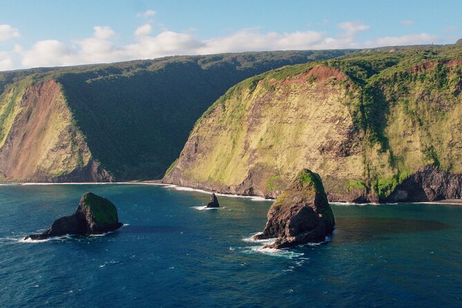 Kohala Waterfalls With Exclusive Landing Helicopter Tour - In-flight Multimedia Packages