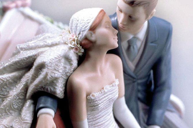 Lladro Factory Visit and Paella Lunch at the Beach - Transportation Details