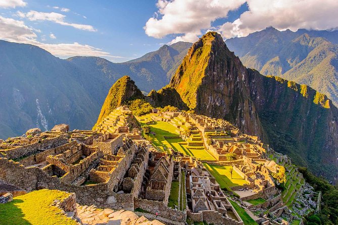 Machu Picchu By Car (2 Days) - Meals and Dining