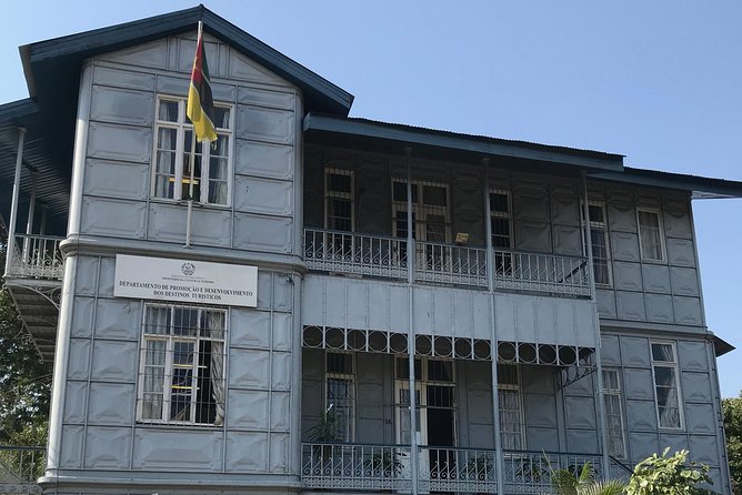 Maputo Indispensable Downtown Walking Tour With Refreshments - What to Expect During the Tour