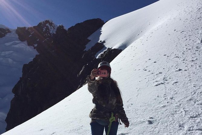 Mountaineering: Ascent to Nevado Mateo - Trekking Through the Landscape