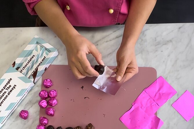 Mozart Kugel Workshop in Chocolate Museum Vienna BO-YO - Chocolate Tasting and Hot Chocolate