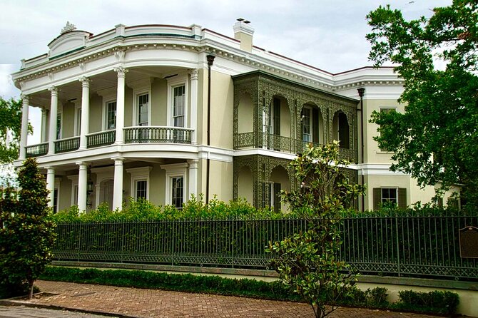 New Orleans Garden District Walking Tour - Architectural Highlights
