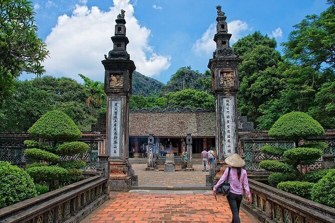 Ninh Binh Full-Day Trip: Hoa Lu - Trang An - Mua Cave - Sights at Hoa Lu