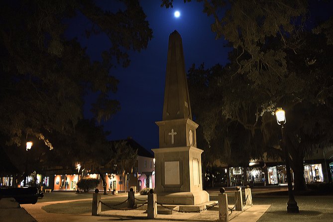 Old City Ghosts: Phantom Pirates & Poltergeists Tour - Professional Guides and Captivating Storytelling