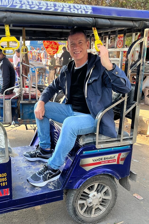 Old Delhis Chandni Chowk Tuk Tuk Rickshaw Tour 