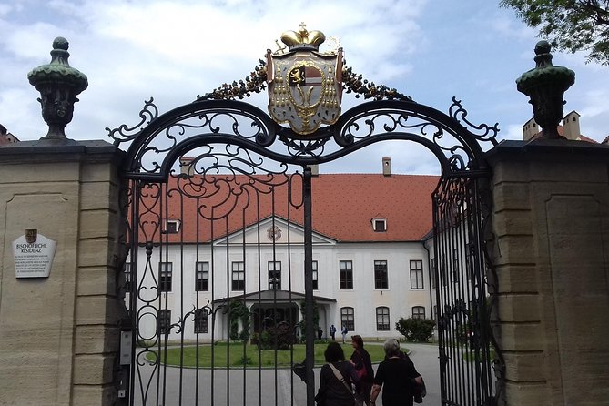 Old Town Tour in Klagenfurt Am Wörthersee - Group Size Limit