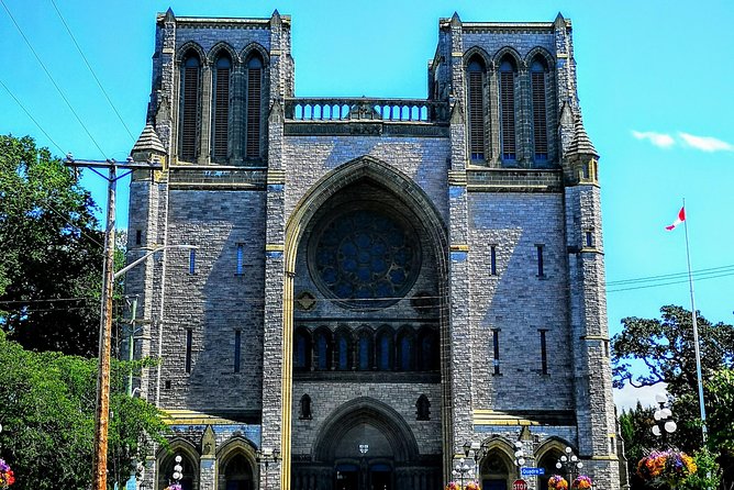 One Hour Luxury City Tour of Victoria - Private Tour Experience