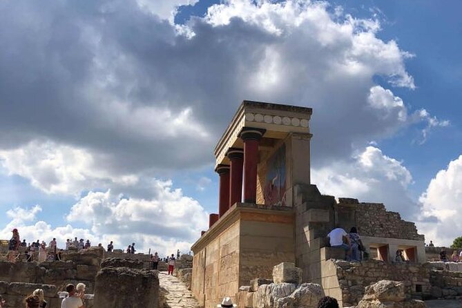 Palace of Knossos Small Group VIP Tour - Health and Accessibility Considerations