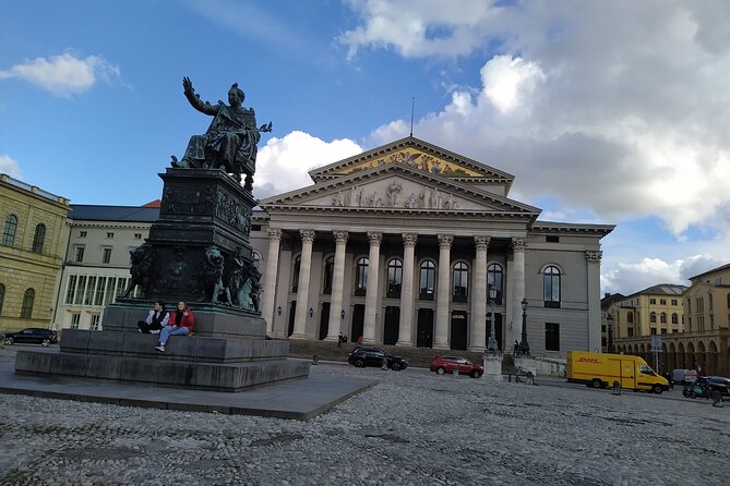 Pauls Welcome Walking Tour in Old Town Munich - Guided Experience and Significance