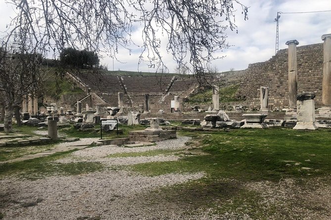 Pergamon Tour From Izmir - Regular Group Tour - Visiting the Archaeological Museum