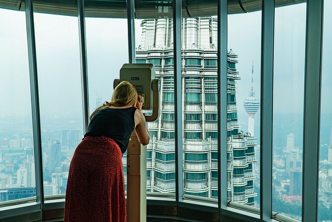 Petronas Twin Tower Skybridge View & Dining Experience Tour With Local Host - Dress Code Requirements