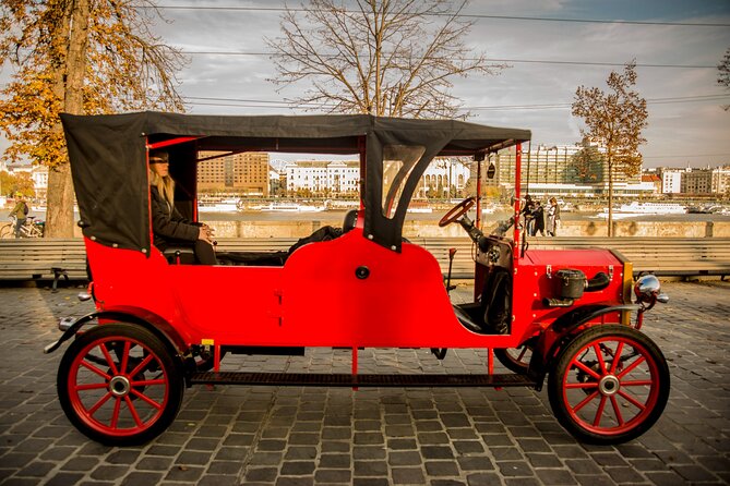 Premium City Tour in Budapest With Vintage Royal Car - Narrative and Photographic Opportunities
