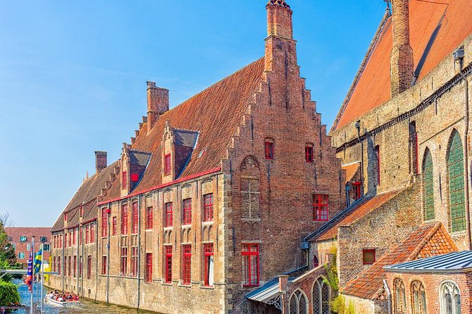 Private 3-Hour Walking Tour of Bruges With Official Tour Guide - Tips for Your Tour