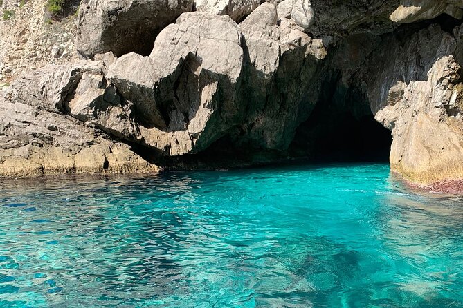 Private Boat Experience: Admire the Capri Coast 2 Hours - Highlights of the Tour