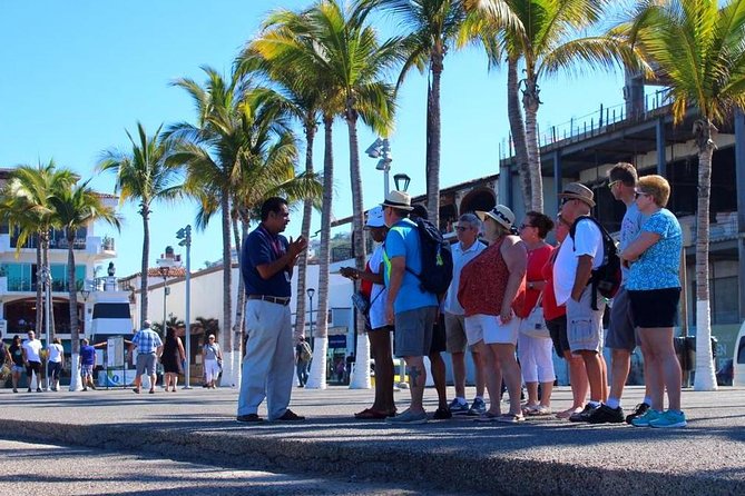 Private City Highlight Tour With Tequila Tasting - Explore Cobbled Streets
