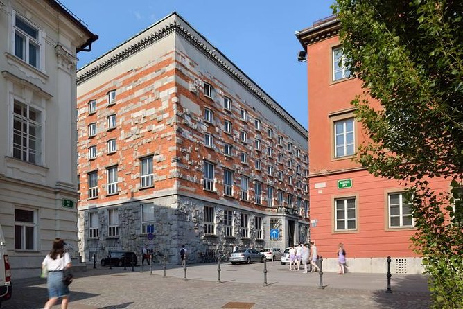 Private City Tour of Ljubljana. 2 Hours With a Friendly and Fun Local Guide. - Meeting and Pickup Location
