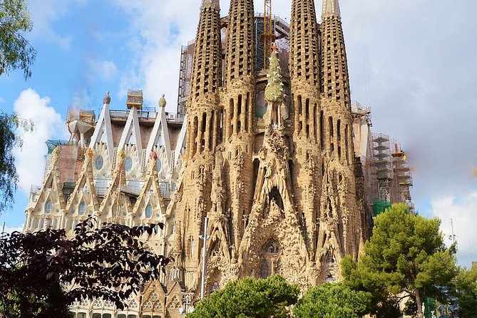 Private Complete Gaudi Experience in Barcelona (2 Days) With Hotel Pick up - Transportation and Pickup Information