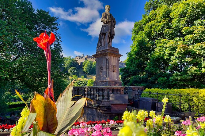 Private Edinburgh New Town Photography & History Tour, Scotland - Accessibility and Requirements