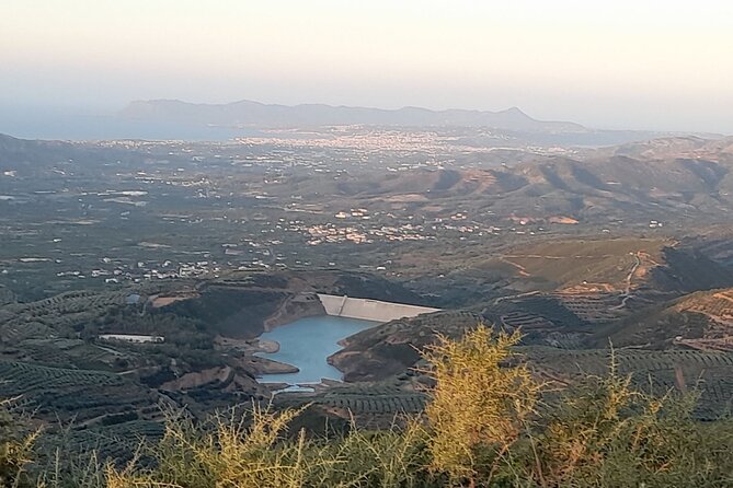 Private Exclusive Manousakis Winery and Vineyard Tour in Chania - Exploring the Manousakis Winery