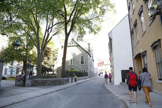 Private Guided Quebec City Walking Tour With Funicular Included - Accessibility and Group Size